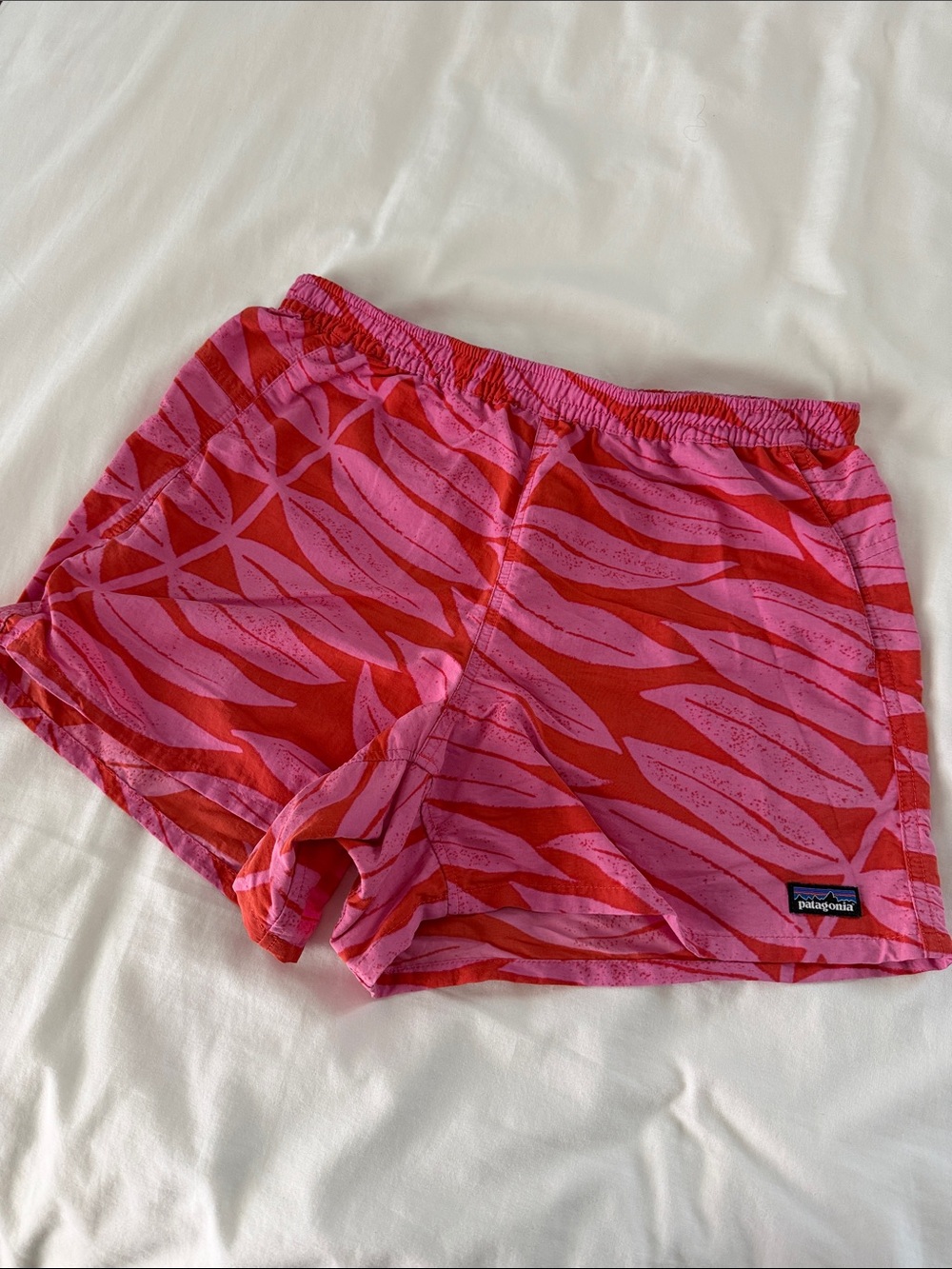 Patagonia Women’s Baggies Shorts Eucalyptus Fronds Catalan Coral Print Medium